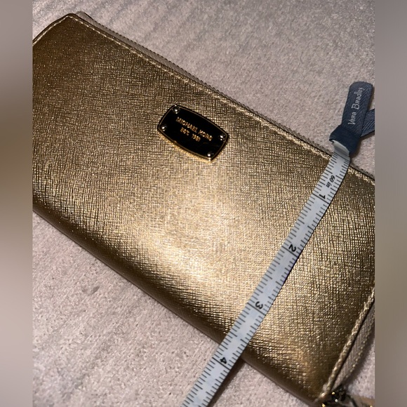Gold Michael Kors Wallet - Picture 8 of 9